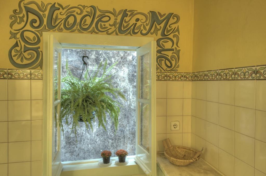 Stay Local In Alfama! Alice Central Home, Near River Lisboa Exterior foto